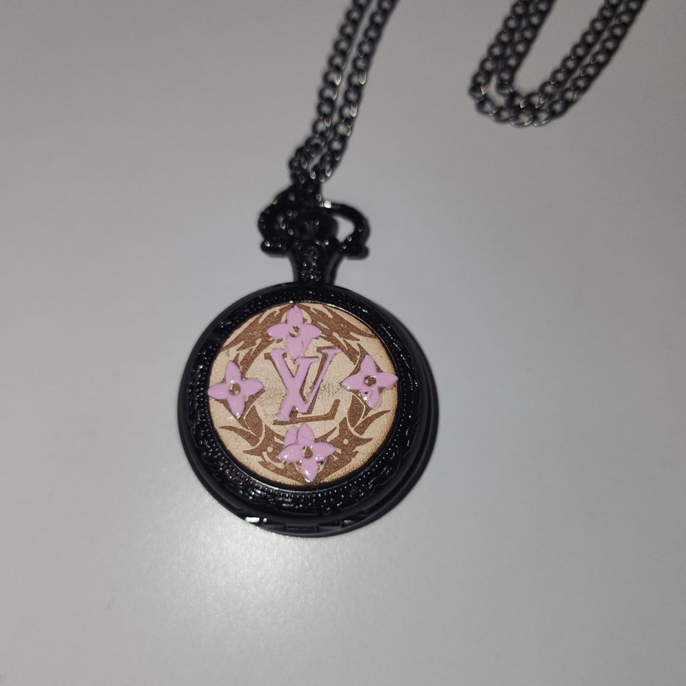 Black Necklace Pocket Watch on chain With Leather LV Pink Pendant Necklace